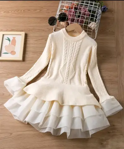 Vestido de punto para niñas color crema - miniatura 1