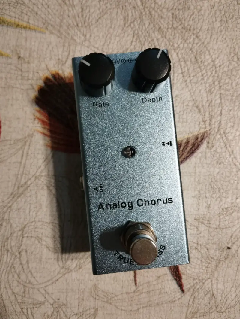 Pedal de efectos chorus analógico para guitarra - 2