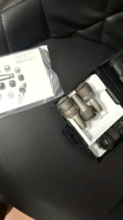 Juego de pernos de seguridad Audi - miniatura 3