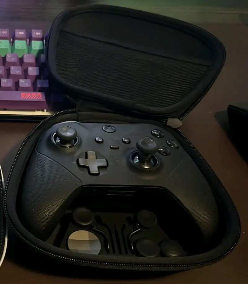 Control Xbox Elite Series 2 con estuche - 1