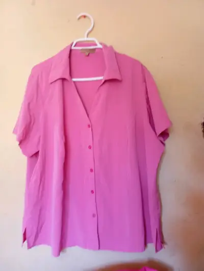 Blusa rosa de manga corta para mujer - miniatura 1