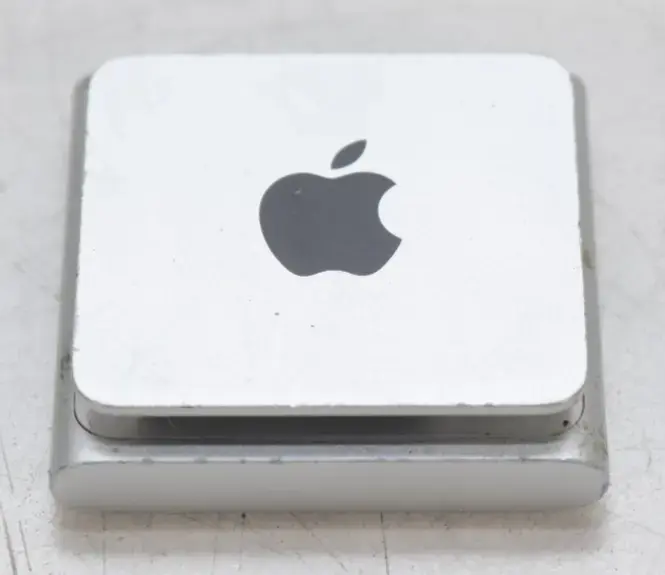 Apple iPod shuffle 4ta Generación Plateado 2GB - 3