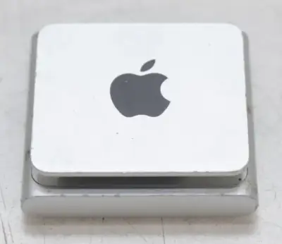 Apple iPod shuffle 4ta Generación Plateado 2GB - miniatura 3