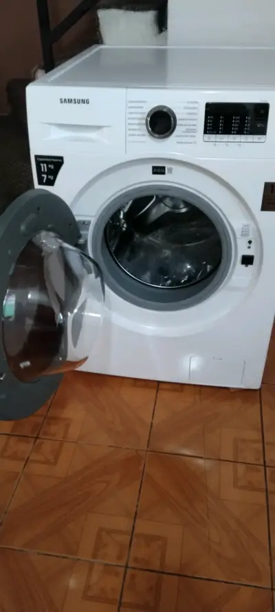 Lavadora Samsung 11kg con secadora 7kg - miniatura 4
