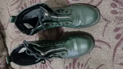 Botas militares verdes con cierre lateral - miniatura 1