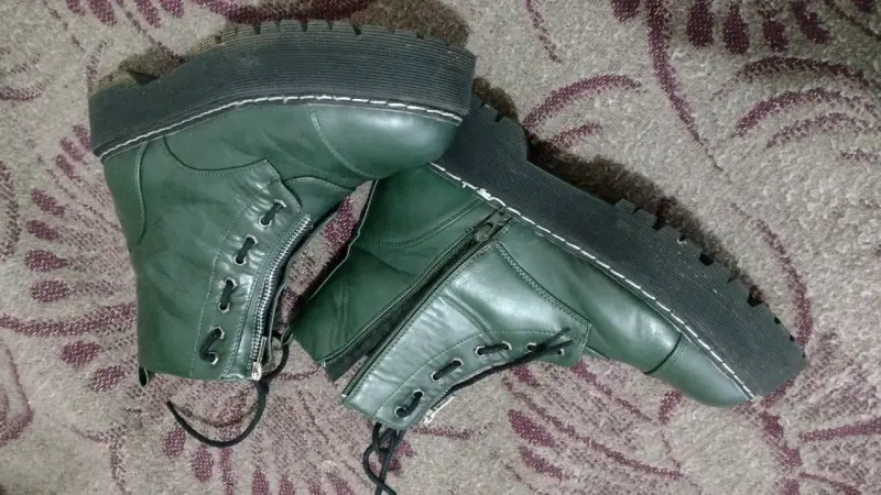Botas militares verdes con cierre lateral - 3