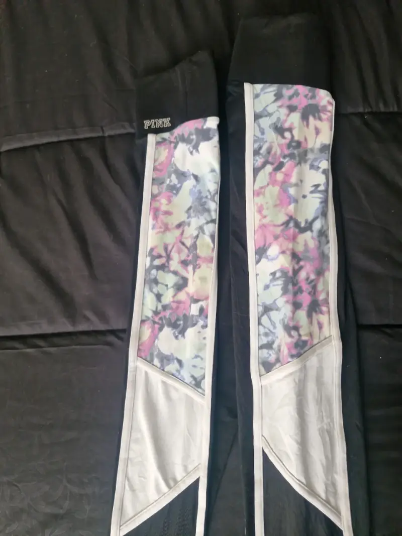 Leggings deportivos PINK con estampado floral - 4
