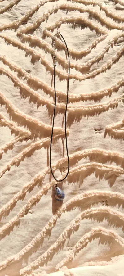 Collares con colgante de piedras preciosas - miniatura 2