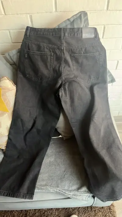 Jeans negros desgastados para hombre - miniatura 5