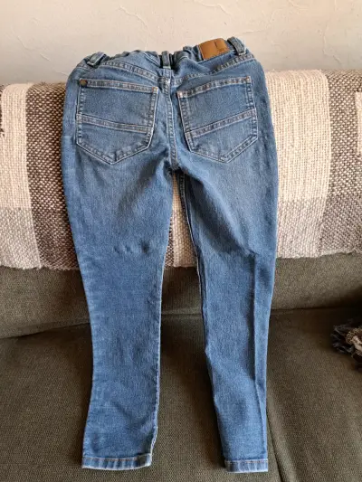 Jeans de mezclilla azul para niños - miniatura 3