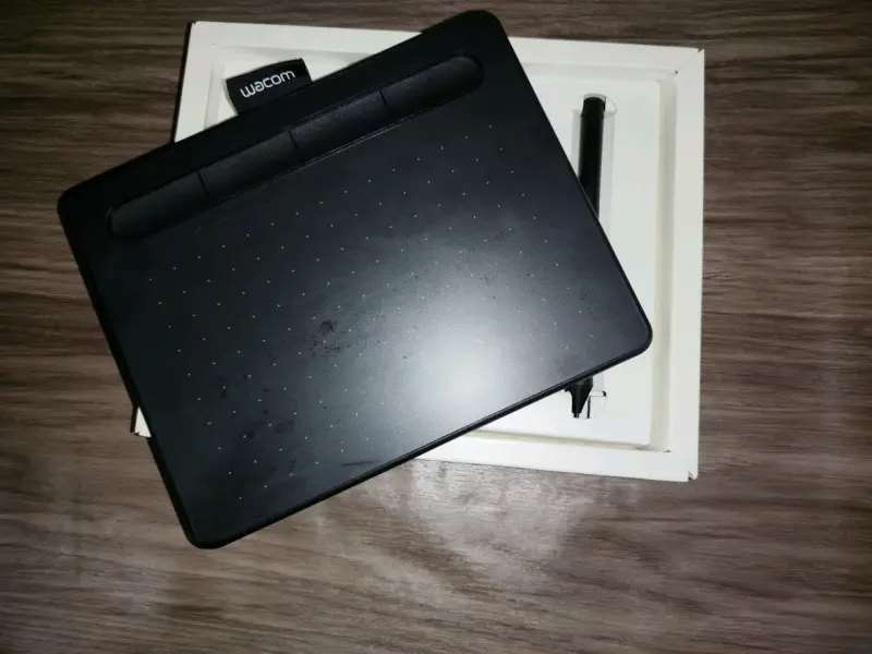 Tableta gráfica Wacom con lápiz - 1