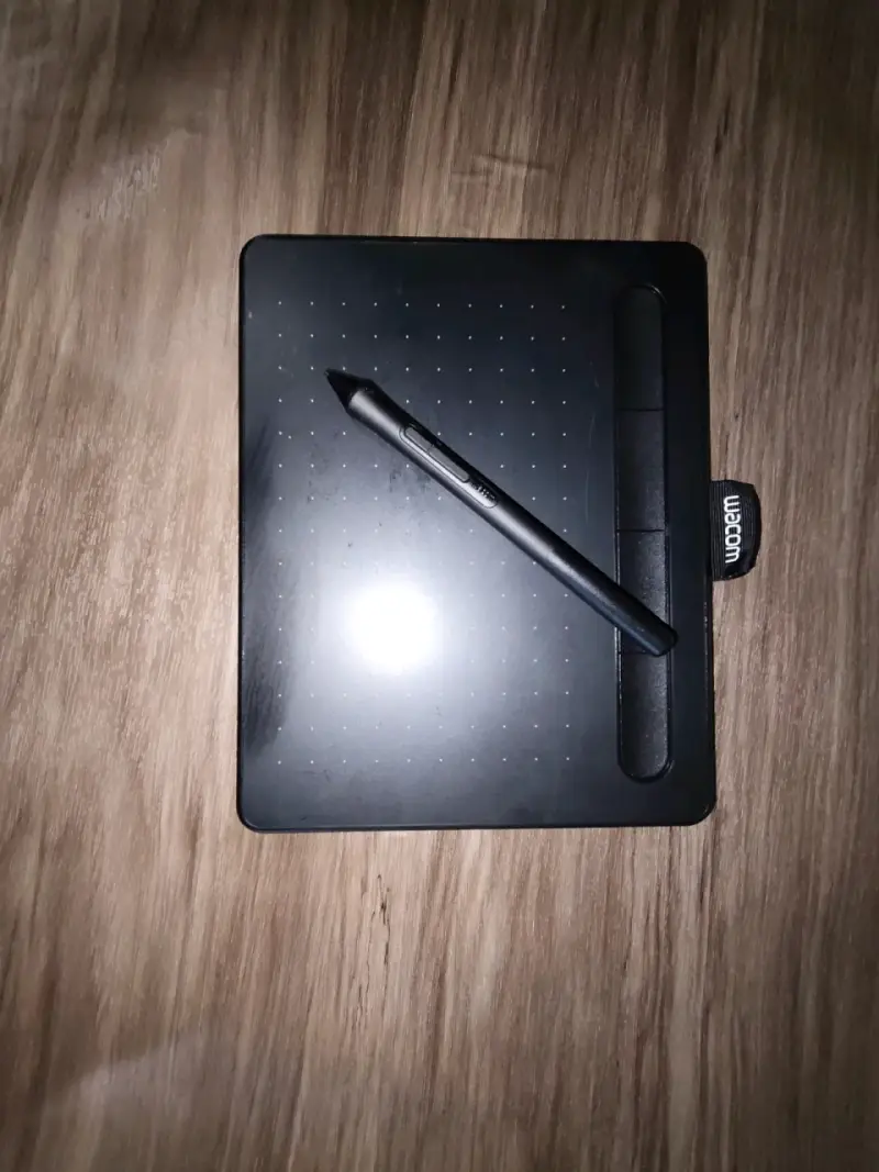Tableta gráfica Wacom con lápiz - 3