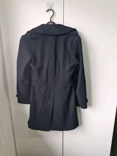 Abrigo negro de lana con doble botonadura M - miniatura 2
