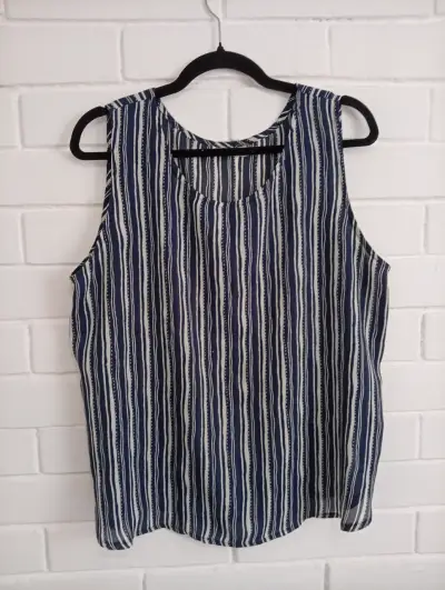 Blusa sin mangas a rayas azul y blanco - miniatura 1