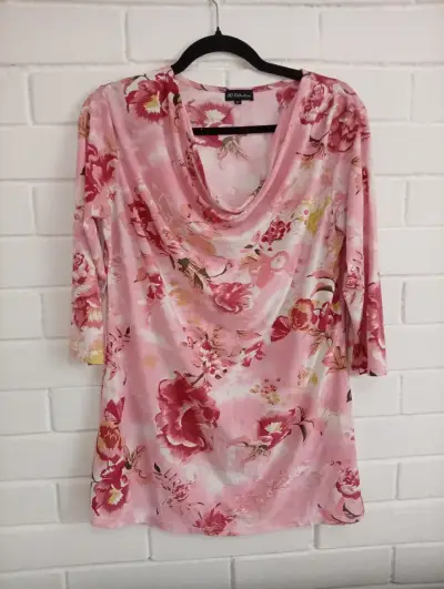Vestido floral rosa de manga larga - miniatura 1