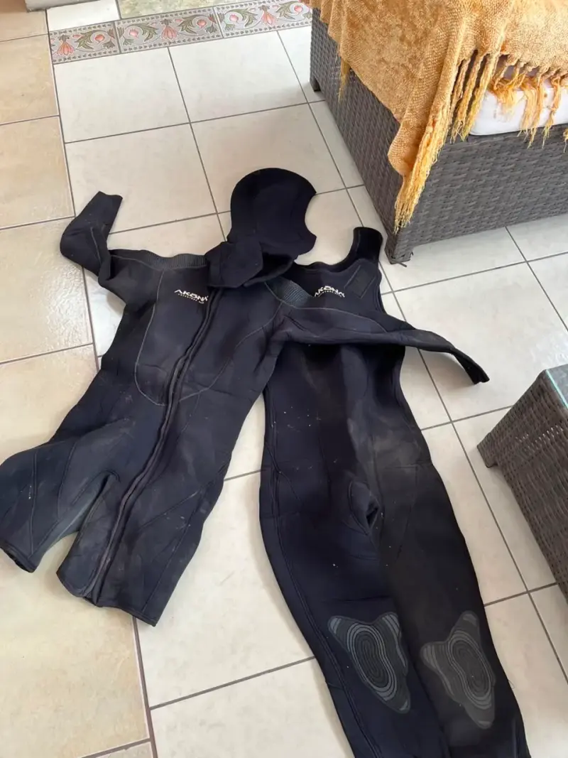 Traje de buceo Akona con capucha talla M