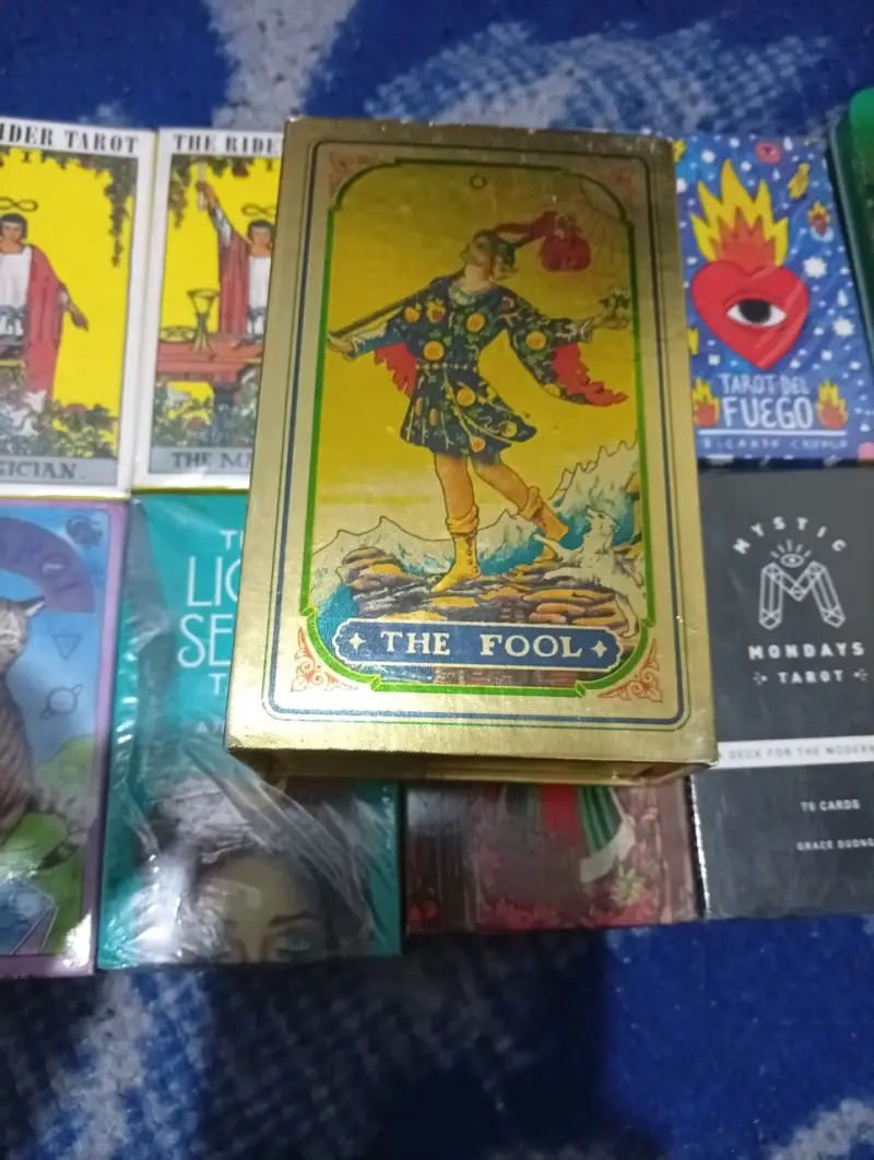 Colección de barajas de tarot variadas - 2