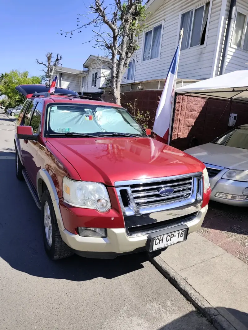 Ford Explorer Eddie Bauer 2010 - 1
