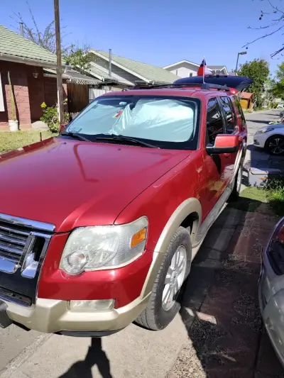 Ford Explorer Eddie Bauer 2010 - miniatura 3