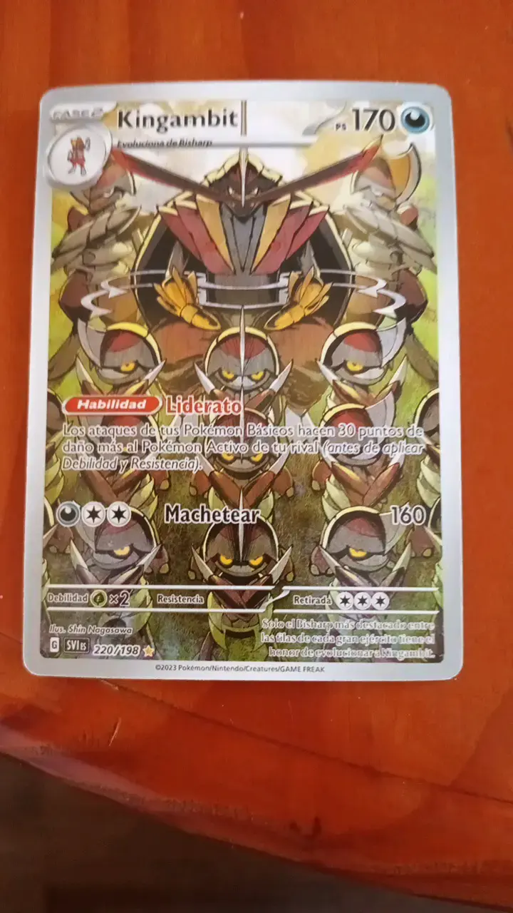 Carta Pokémon Kingambit holográfica - 1