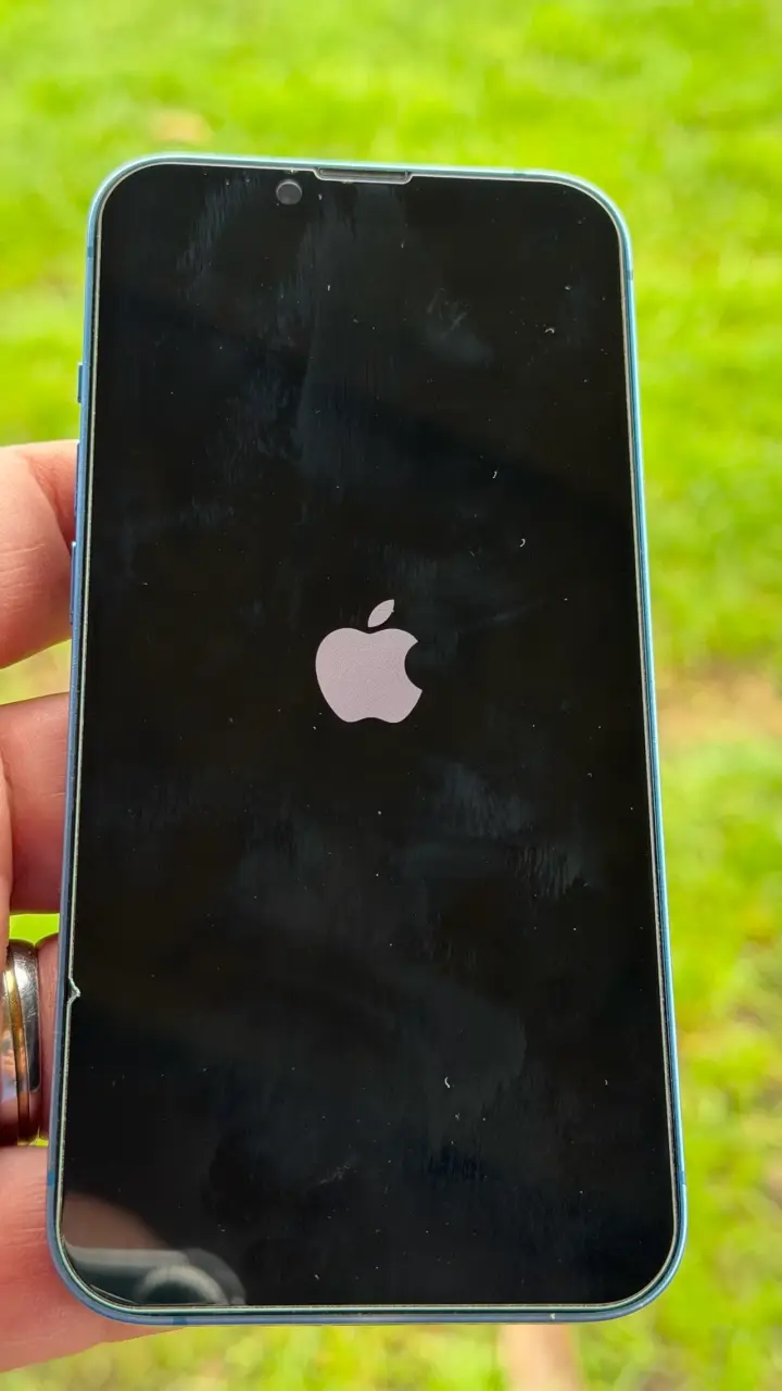 iPhone 13 en buen estado - 3