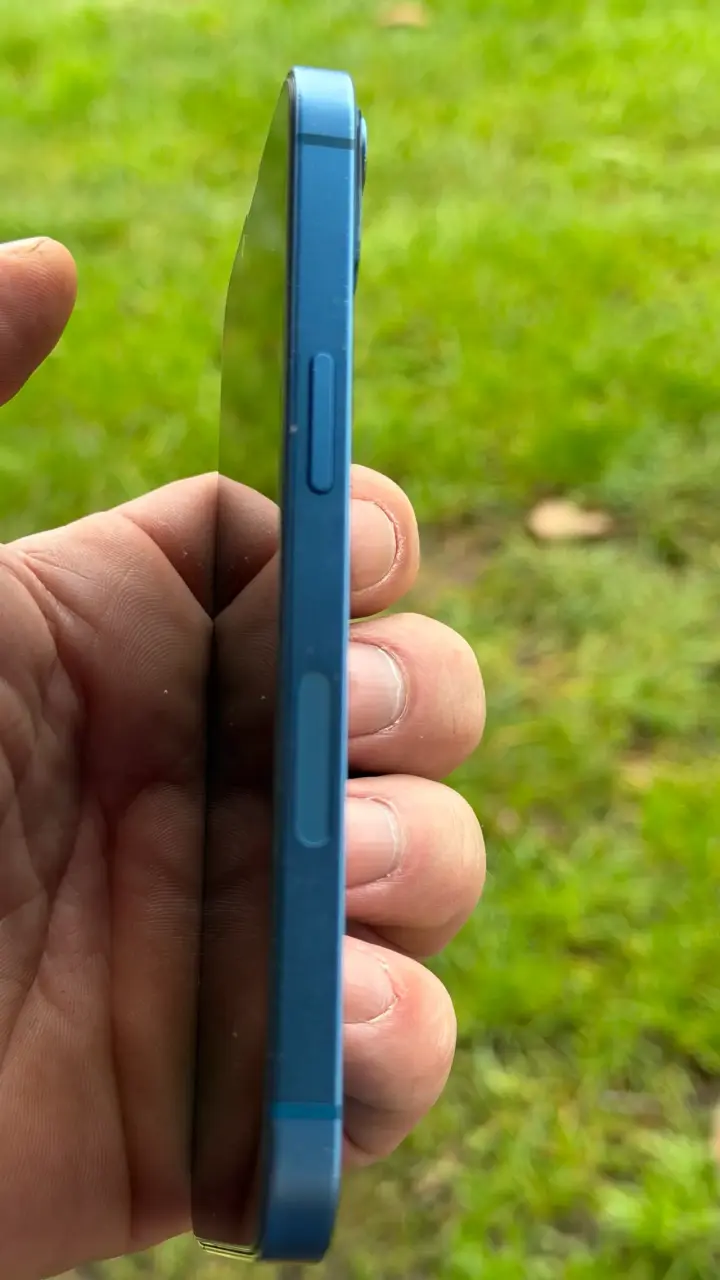 iPhone 13 en buen estado - 6