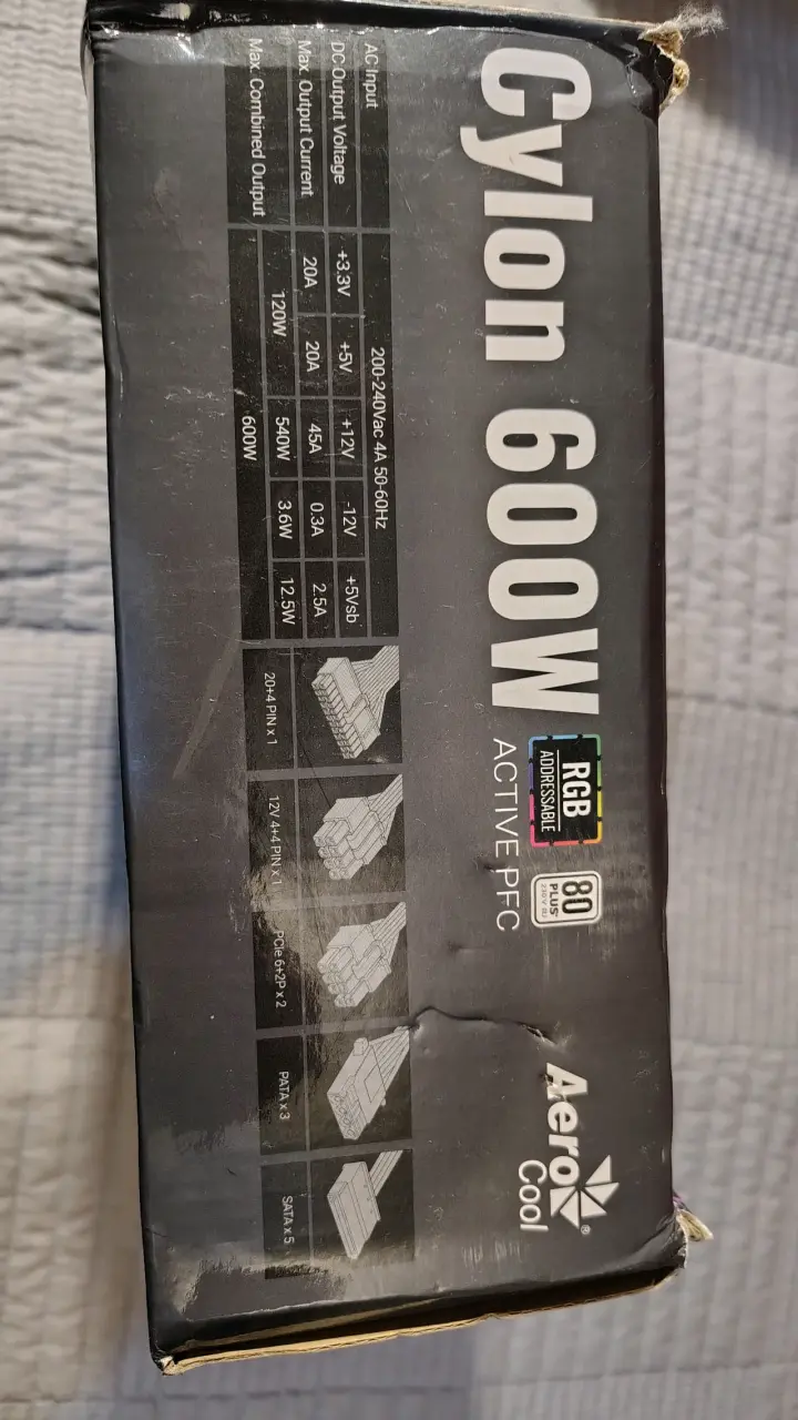 Fuente de poder Aerocool Cylon 600W RGB - 2