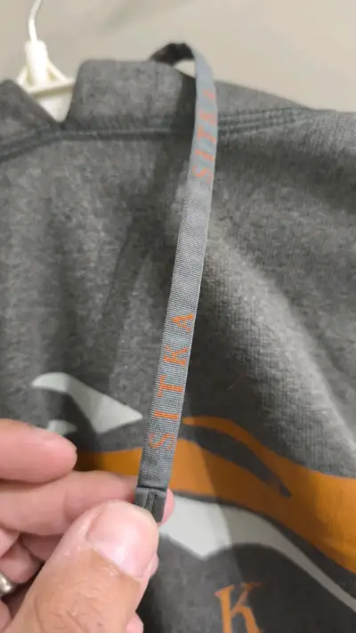 Polerón con capucha gris Sitka - miniatura 4