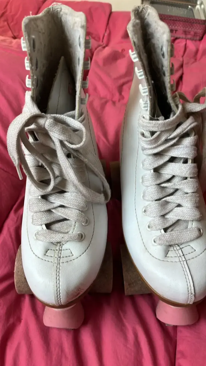 Patines de cuatro ruedas blancos profesionales - 2