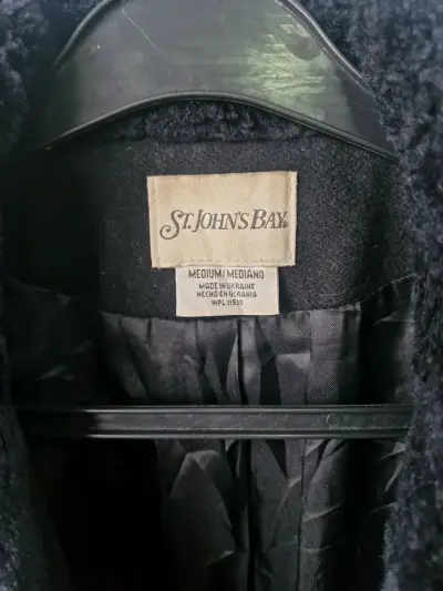 Abrigo negro con forro de piel sintética talla M - miniatura 4