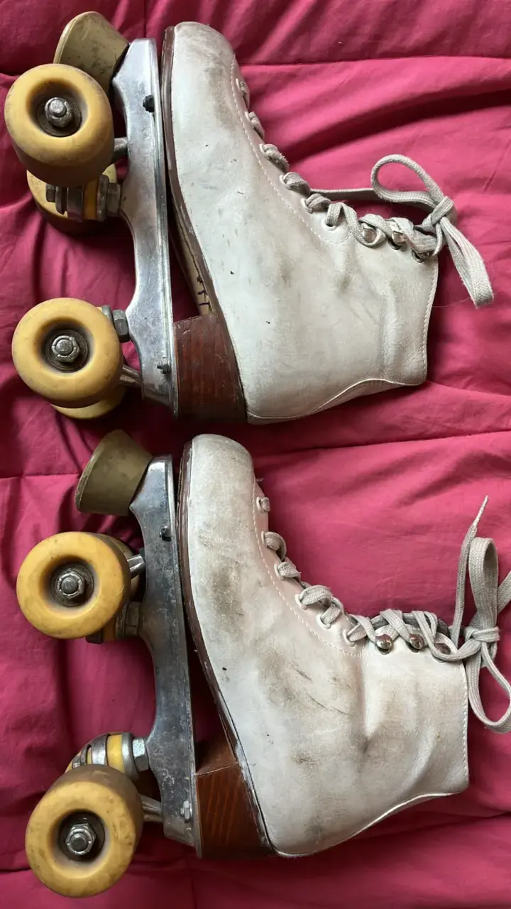 Patines de cuatro ruedas vintage blancos - 1