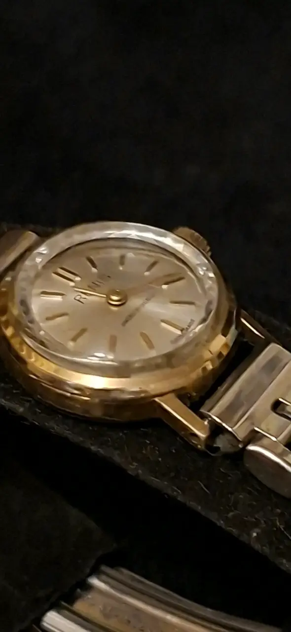 Reloj de pulsera Renis dorado clásico - 3