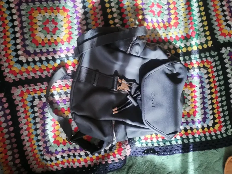 Mochila negra Coach con cierre interior - 3