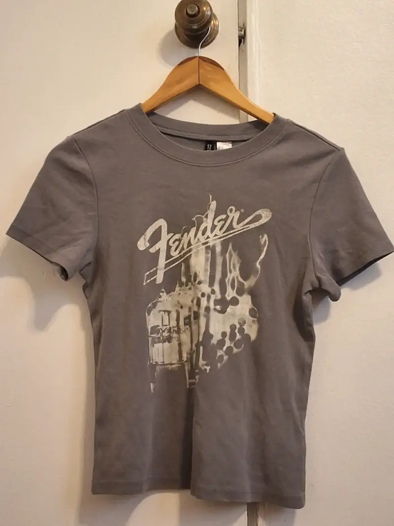 Polera gris Fender talla M H&M - 2