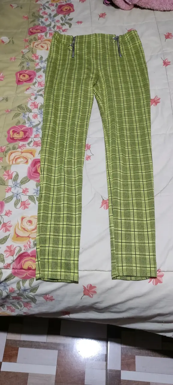 Pantalones a cuadros verdes estilo casual - 1