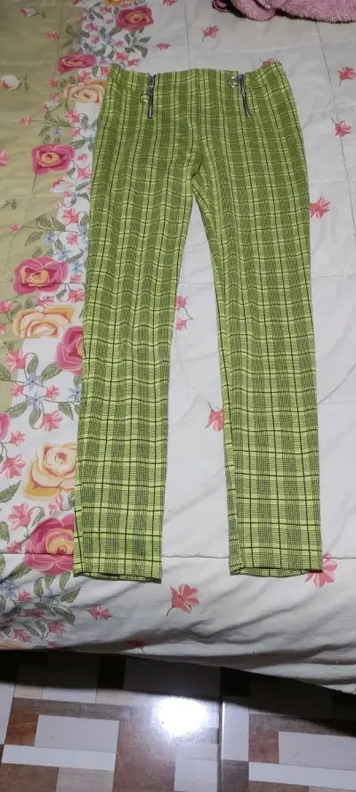 Pantalones a cuadros verdes estilo casual - miniatura 1