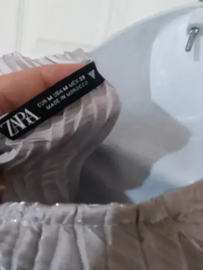 Blusa de mujer plisada gris manga larga - miniatura 3
