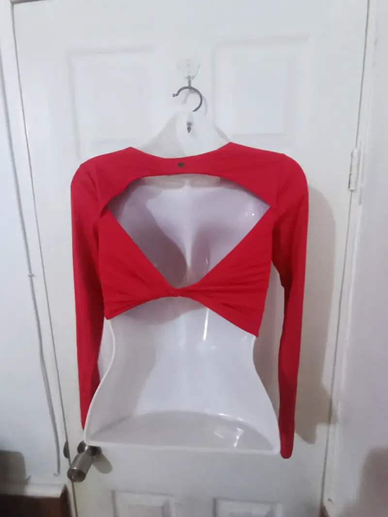 Crop top rojo de manga larga - 2