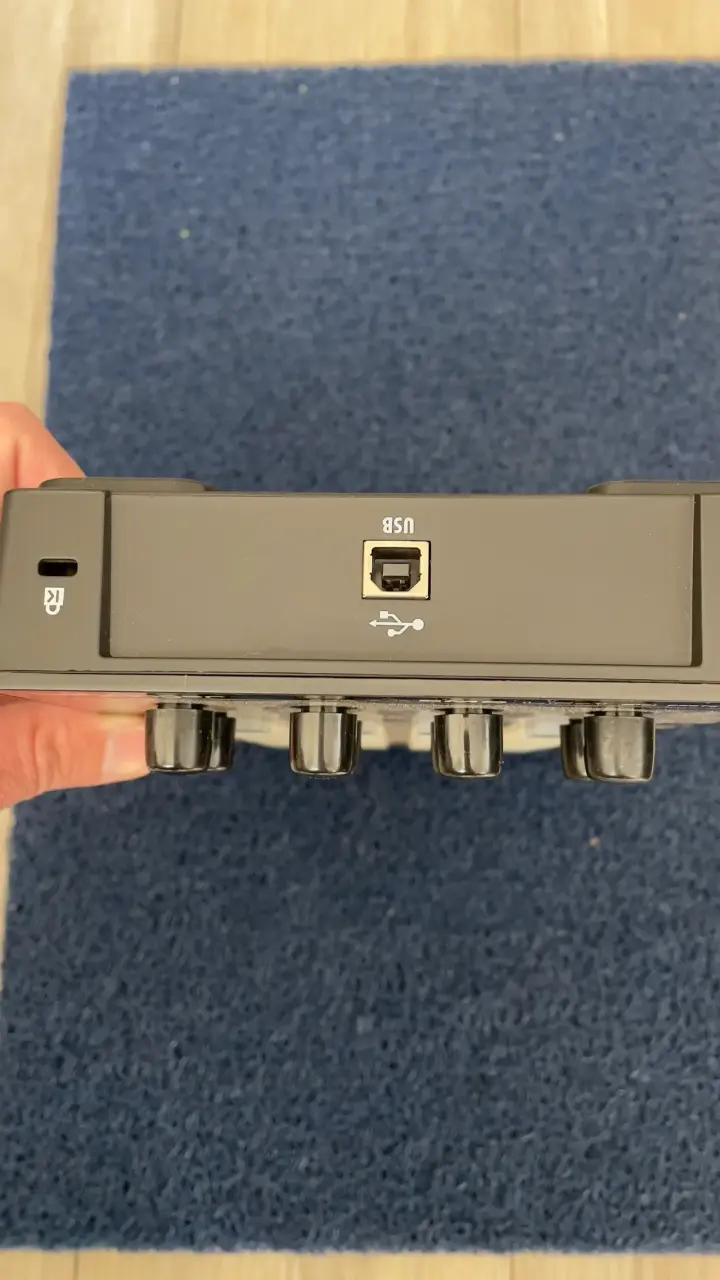 Controlador MIDI Behringer CMD LC-1 - 4
