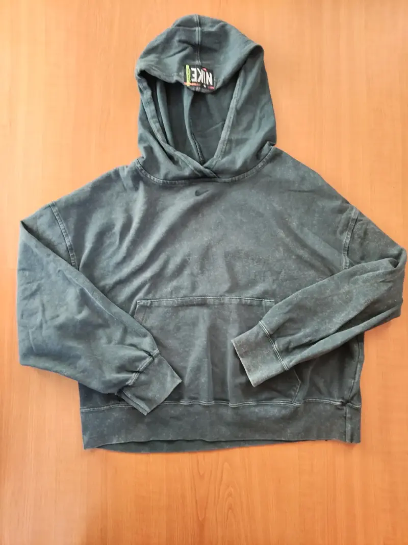 Polerón Nike con capucha gris oscuro