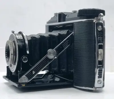 Cámara vintage Agfa Isolette plegable - miniatura 2