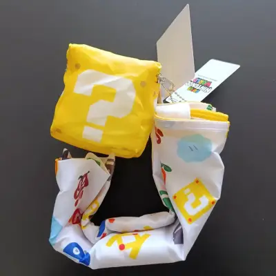 Bolsa plegable exclusiva Super Nintendo World - miniatura 2