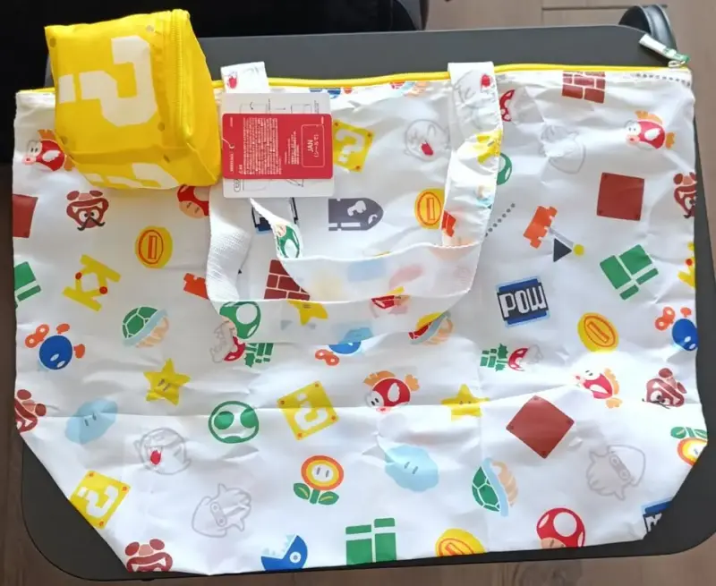 Bolsa plegable exclusiva Super Nintendo World - 3