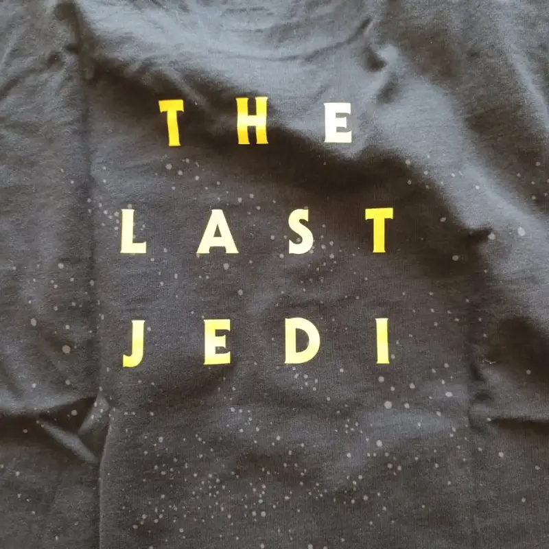 Polera original Star Wars negra Uniqlo - 6