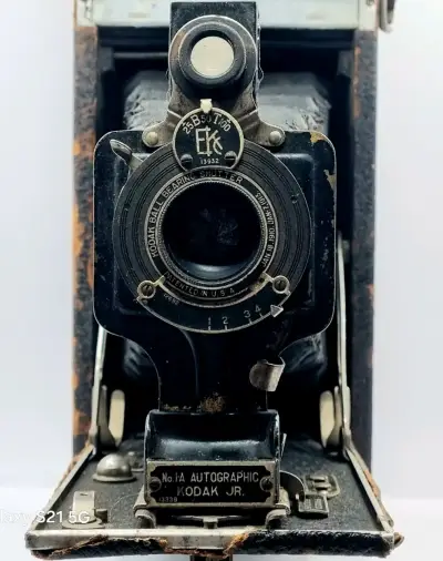 Cámara fotográfica vintage Kodak Junior - miniatura 2
