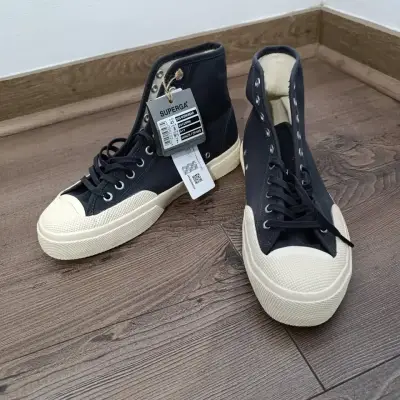 Zapatillas Superga negras de lona altas nuevas - miniatura 1