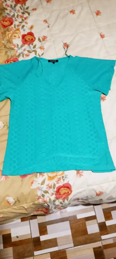 Blusa turquesa de encaje para mujer - miniatura 1