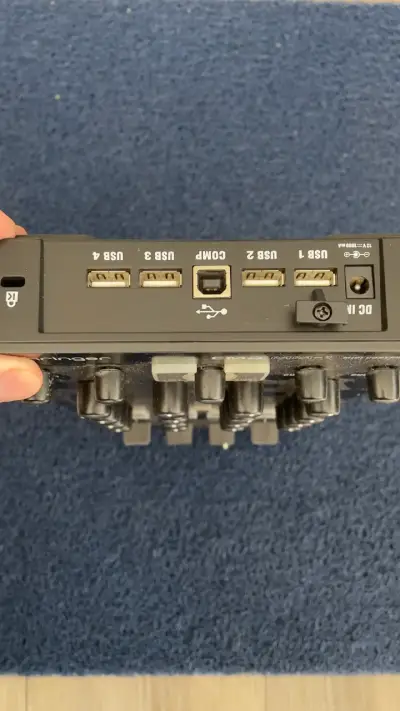 Controlador MIDI Behringer CMD MM-1 - miniatura 6