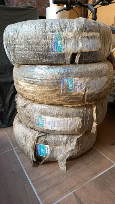 Juego de neumáticos Maxxis nuevos 185/65R15 - miniatura 3
