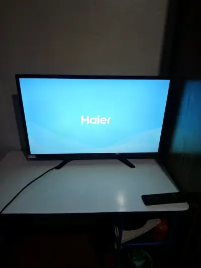 Televisor LED Haier 32 pulgadas - miniatura 3